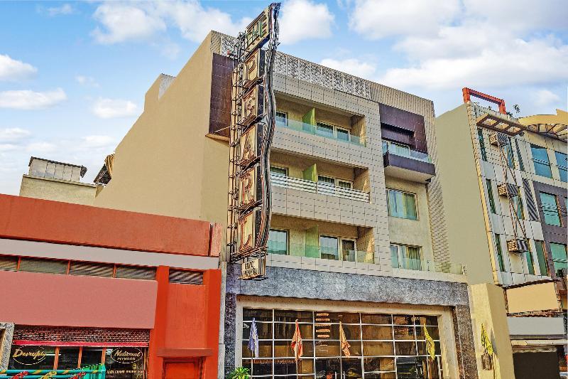 The Pearl Hotel New Delhi Exterior photo